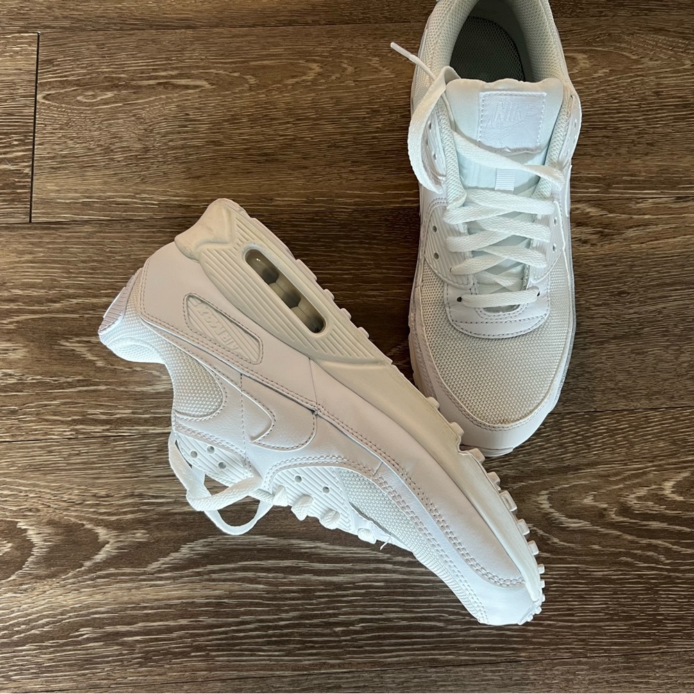 Nike Air Max 90 - White - Men’s Size 11 - Lightly Used